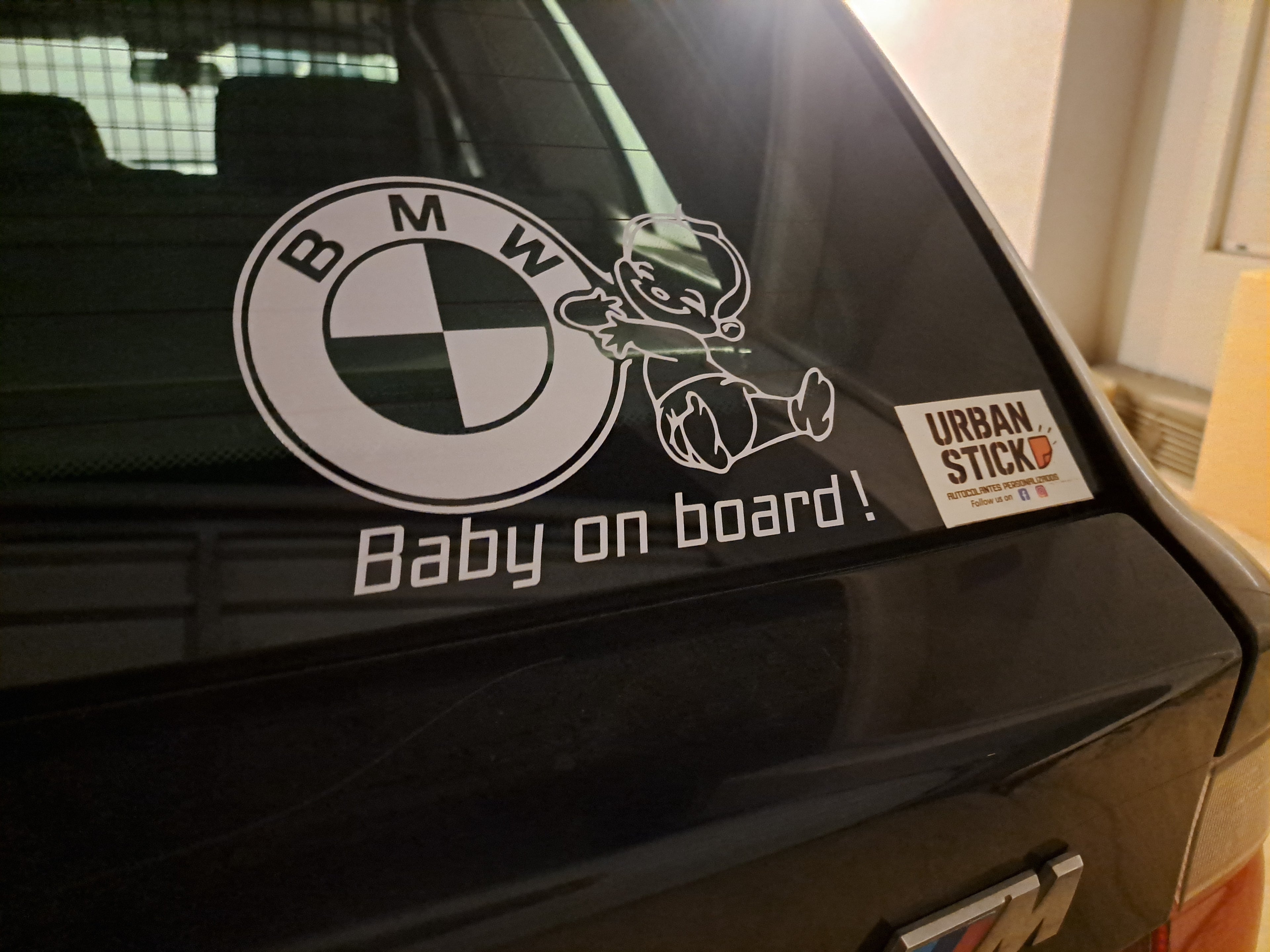 Autocolante "BMW BABY ON BOARD"